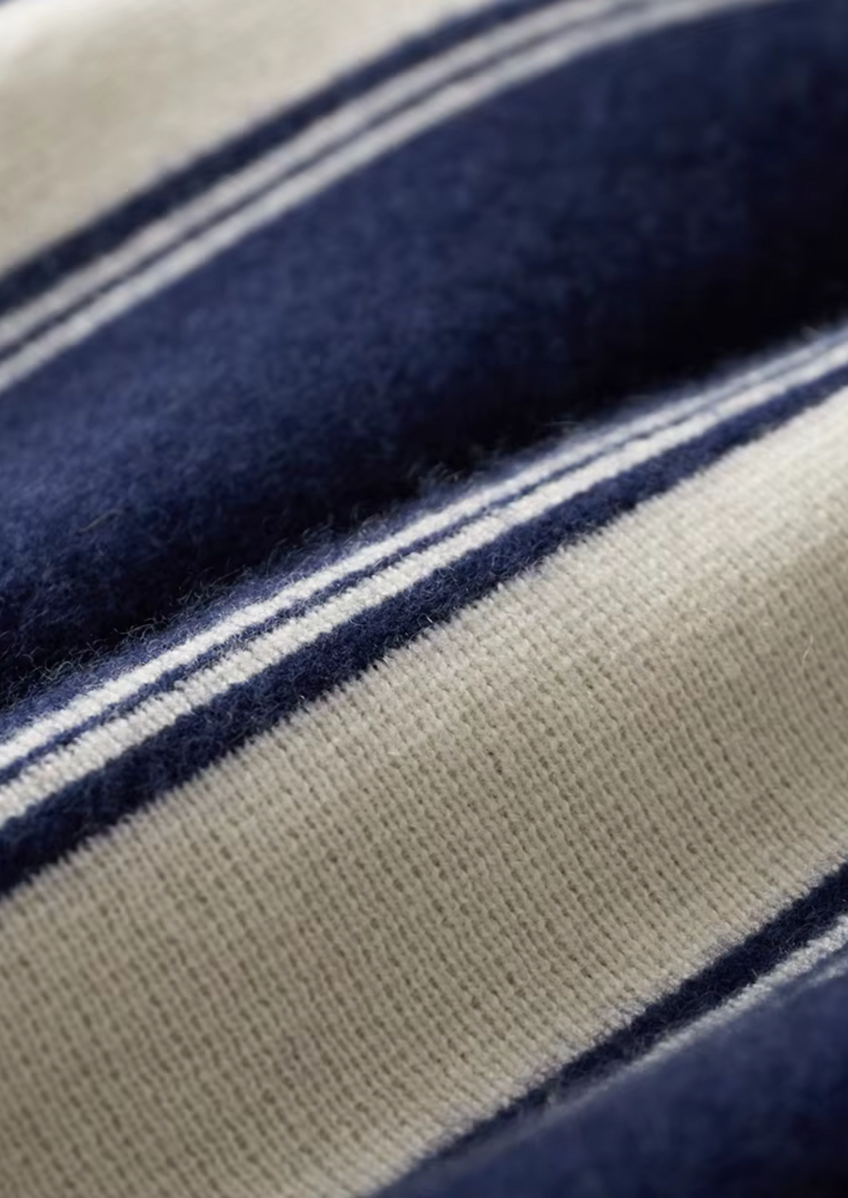 PURE EXTRA-FINE MERINO WOOL NAVY BLUE DAMIEN SET